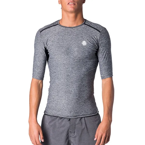 RIP CURL TECH BOMB S/SL UVT CHARCOAL UPF50 