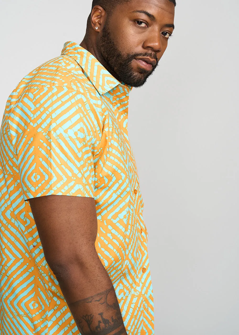 Tahir Men's African Print Button-Up Shirt (Orange Blue Adire)